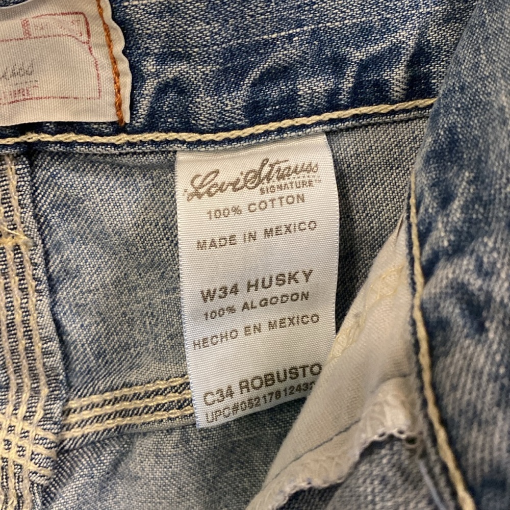 Levi Strauss Denim Shorts. Plus Size W34 Husky - Picture 5 of 5